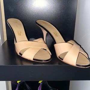 shoe number 40 which is size 8